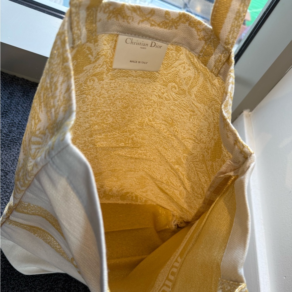 Christian Dior Gold Metallic Cream Embroidered Logo Tote Bag VIP Gift - Picture 9 of 11
